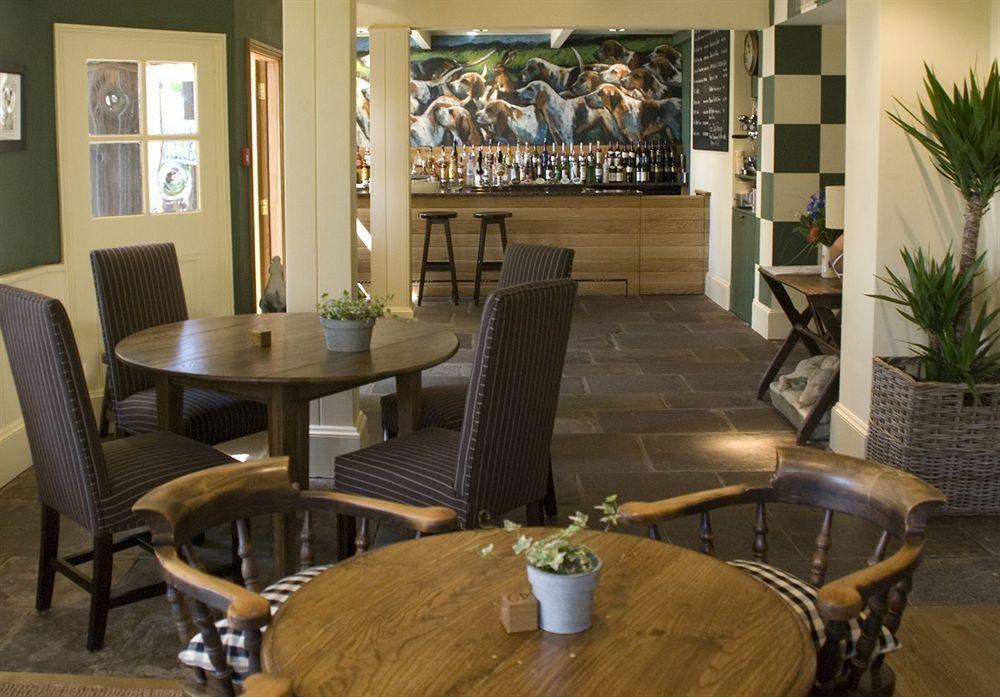The Hare & Hounds Hotel Τέτμπουρι Εστιατόριο φωτογραφία
